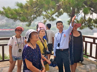 龍門風(fēng)物迎客心，優(yōu)質(zhì)服務(wù)展溫情——記龍門景區(qū)管理與服務(wù)的正能量實踐